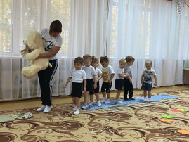 В группе «Кроха» прошло открытое занятие по физической культуре «Прогулка с Мишкой в осенний лес» В группе «Кроха» прошло открытое занятие по физической культуре «Прогулка с Мишкой в осенний лес».