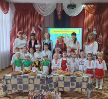 В ДОУ прошёл фестиваль дружбы народов В ДОУ прошёл фестиваль дружбы народов.
