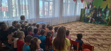 Сегодня в детский сад приезжал кукольный театр «Сказочный мир» Сегодня в детский сад приезжал кукольный театр «Сказочный мир».