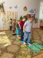 В ДОУ прошёл "День тропы здоровья" В ДОУ прошёл "День тропы здоровья".