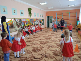 Родители участвуют в заключительном этапе регионального кейс-фестиваля Родители участвуют в заключительном этапе регионального кейс-фестиваля.