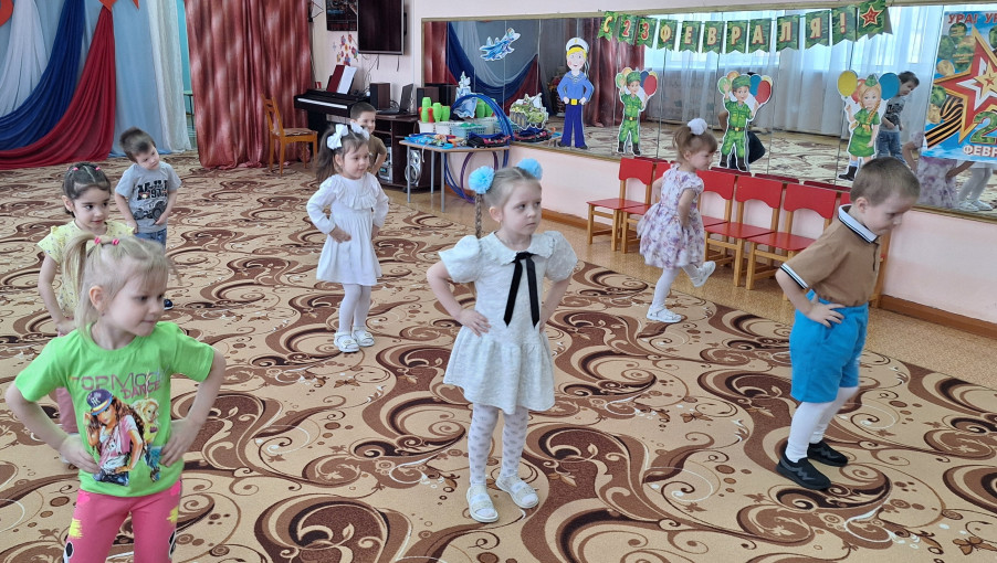 В младшей-средней группе прошло тематическое занятие ко Дню защитника Отечества В младшей-средней группе прошло тематическое занятие ко Дню защитника Отечества.