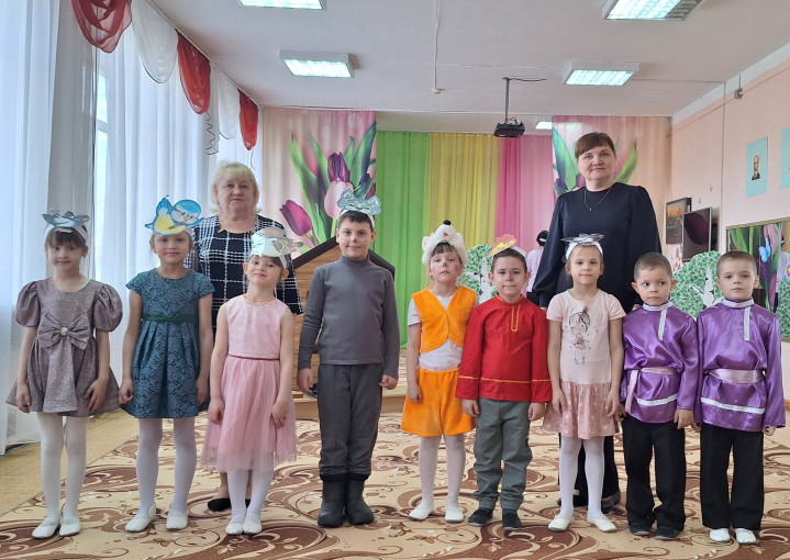 У нас проходит театральный фестиваль "В гостях у сказки!" У нас проходит театральный фестиваль "В гостях у сказки!".